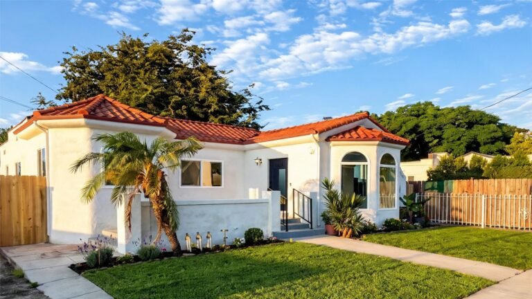 Selling a House in Los Angeles: How to Get the Best Price Selling a House in Los Angeles: How to Get the Best Price
